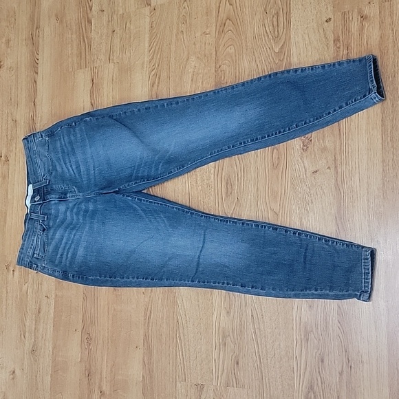 Levi's Denim - Levis Mid Rise Skinny Jeans Size 6